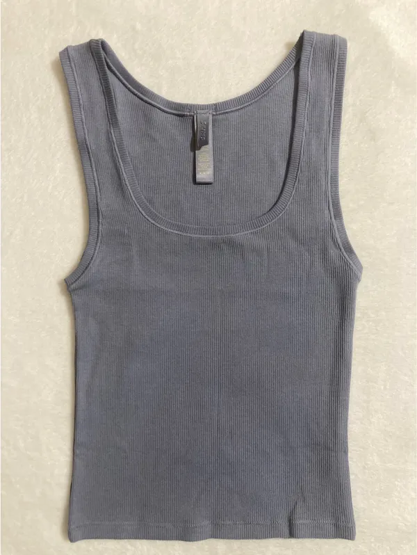 SKIMS Cotton Rib Tank M - Image 3