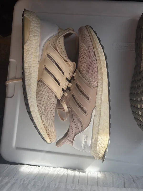 Adidas Ultraboost Shoes Tan Size 8 - Image 3