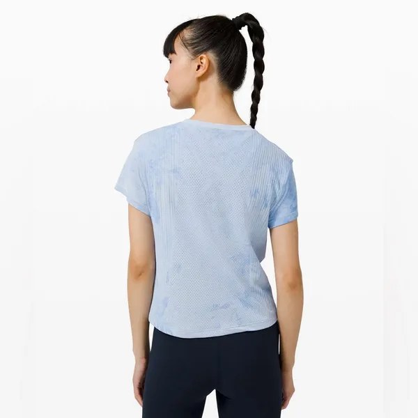 LULULEMON Train to Be Short Sleeve in Blue Linen / Chalk Wash Water Drop Size 10 - Image 6