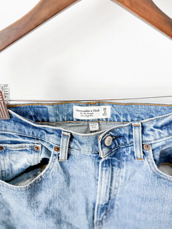 Abercrombie & Fitch Curve Love Ultra High Rise 90s Straight Jean - Image 13
