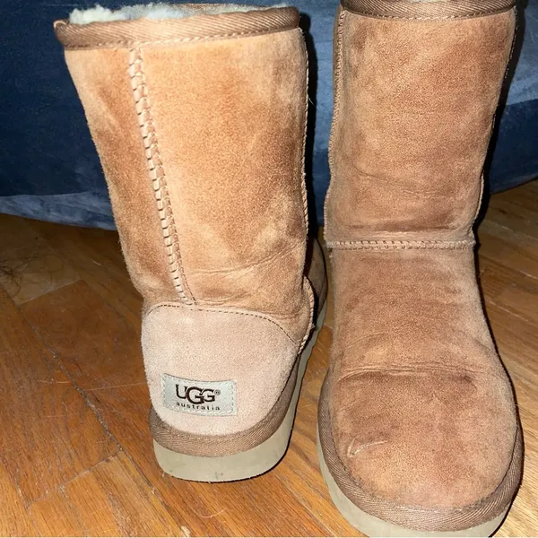 UGG Classic Short Chestnut Brown Size 8 - Image 2