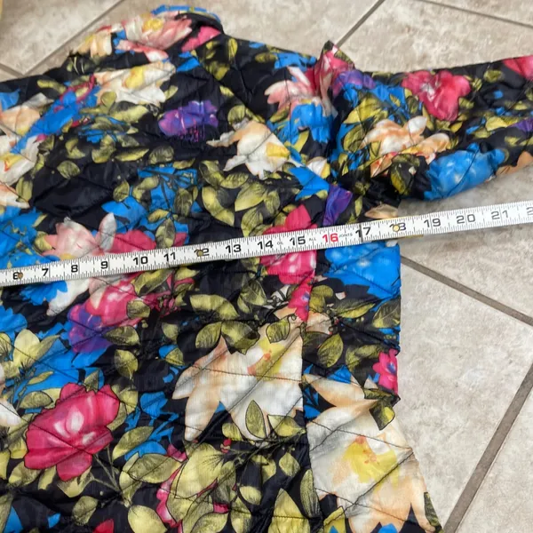 The North Face Thermoball Floral Quilted Puffer Jacket Black Multi Womens Small - Image 8