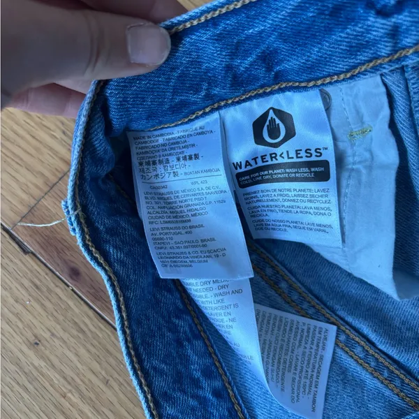 Levi’s Ribcage Denim Button-Front Skirt Medium Wash - Image 6