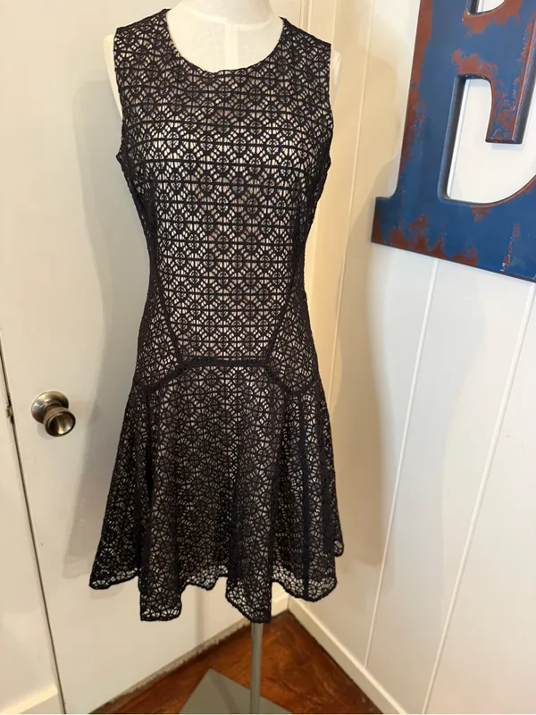 Tommy Hilfiger Black Sleeveless Lace Fit-and-Flare Dress Sz 4 - Image 2
