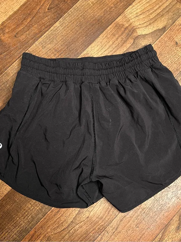 lululemon athletica Black Women's Running Shorts with Reflective Trim Size 2 - Image 8