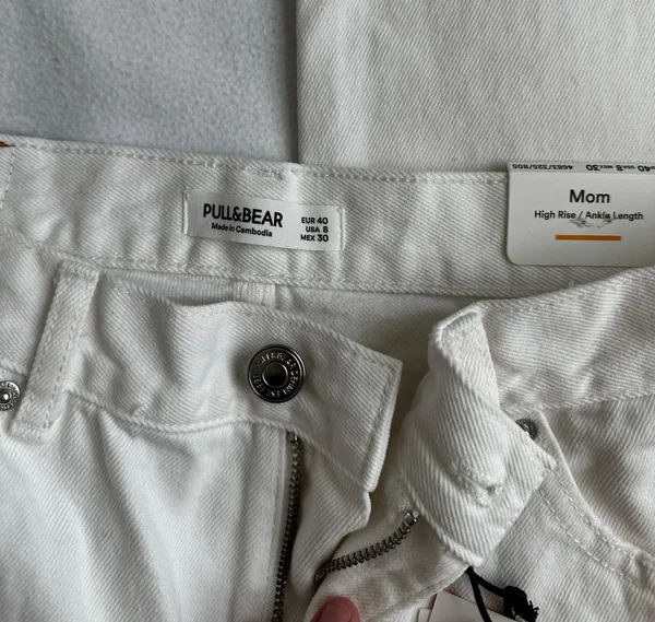 White Ankle Length Mom Jeans Size 8 - Image 5