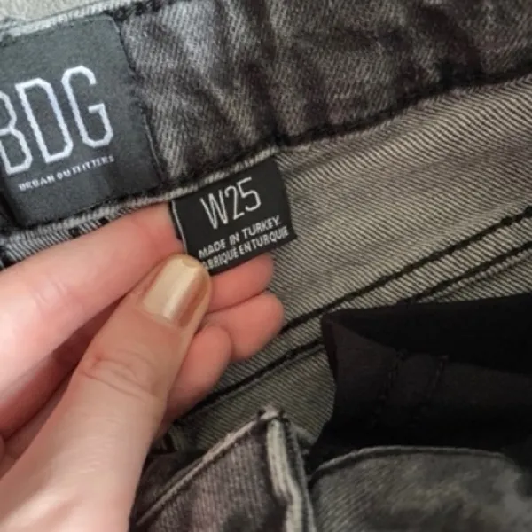 W25-‎ BDG Gray Hi-Rise Slim Straight Women's Jeans - Image 4