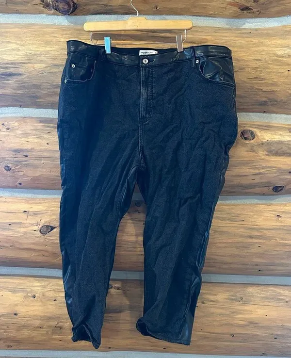 Abercrombie Mixed Fabric Curve Love Ultra High Rise Ankle Straight Jean - Image 3