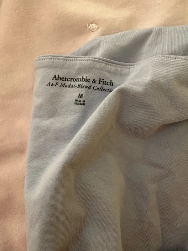 Abercrombie & Fitch light blue top - Image 4