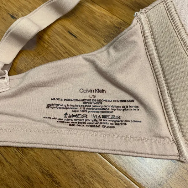 Calvin Klein Women's Wireless Contour Bra Comfort Lightly Lined Everyday Size‎ L - Image 4