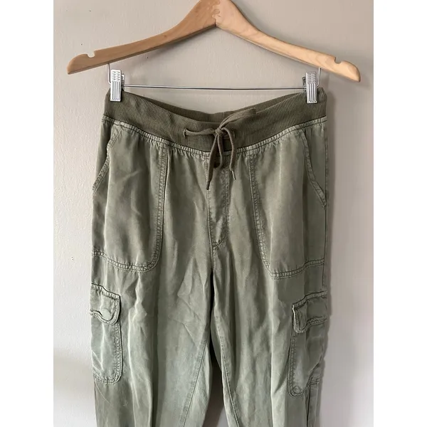 American Eagle Green Elastic Waist Cargo Joggers Size Small Short - Image 5