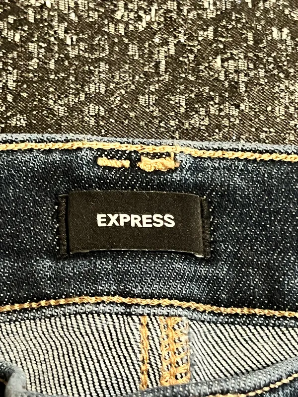 Womens sz8 NWT Express 70's Flare Midrise Hyper Sculpt/Hyper Stretch Jeans - Image 10