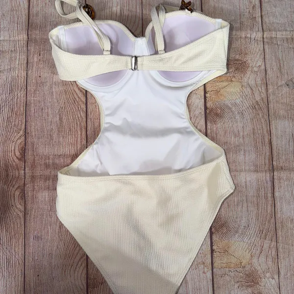 Small Textured Cream Cutout Underwire One - Image 6