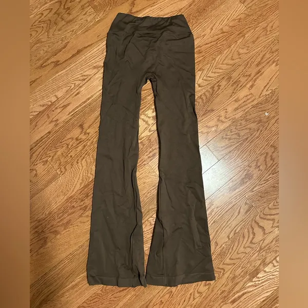 OQQ Brown Flared Yoga Pants Size M - Image 3