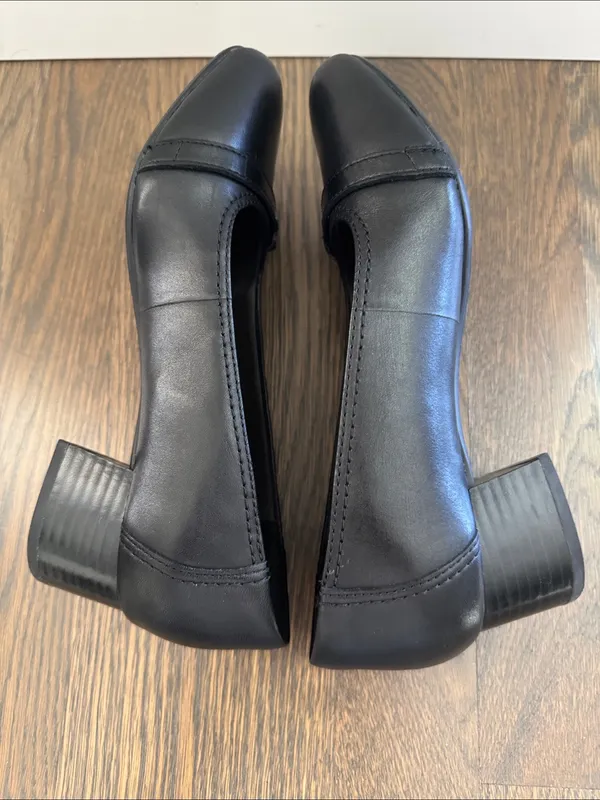 Clarks Black Leather Low Block Heel Marilyn Nora Pumps size 6 - Image 7