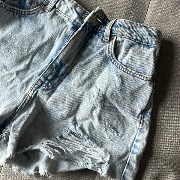 Zara‎ Light Wash Denim Shorts - Image 2
