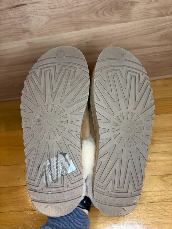 UGG Disquette Slippers - Size 10 - Image 7