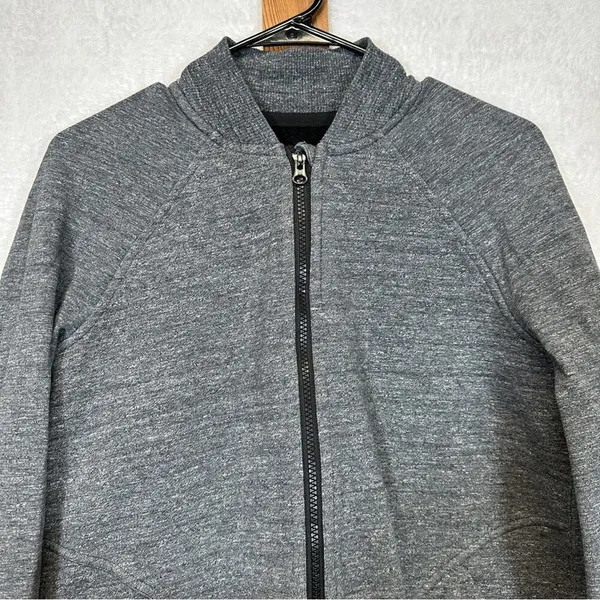 Lululemon Pleat To‎ Street Bomber Jacket in Heathered Snow Slub Coal Size 6 - Image 4
