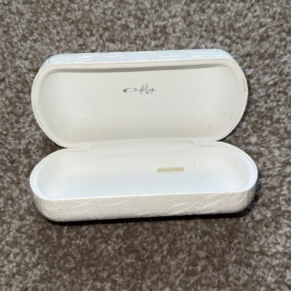 White Oakley Case - Image 2