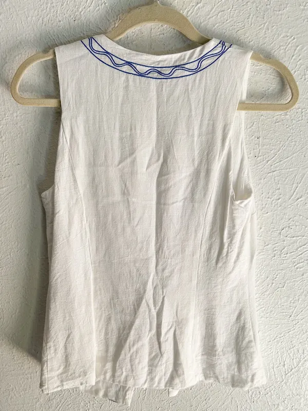 Princess Polly Embroidered Tie Front Linen Blend Vest Top White Blue US 2 - Image 3