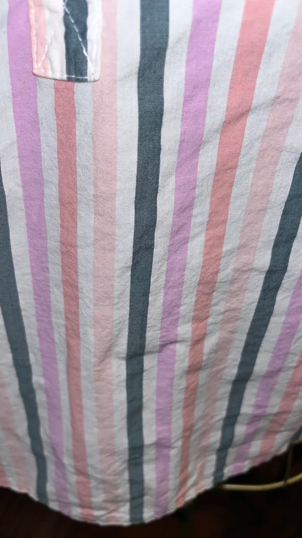 Universal Threads Casual spring shirt - Image 3
