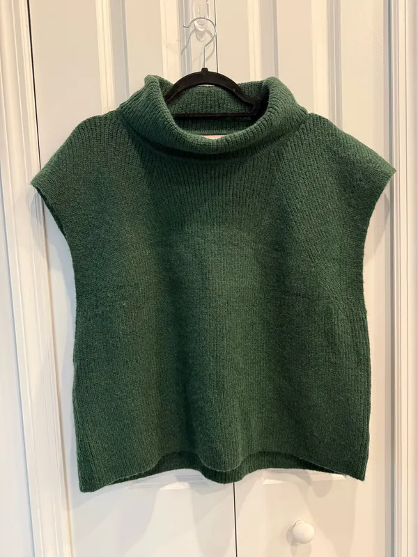 Alexia Admor Cap-Sleeve Turtleneck Sweater Vest - Image 2