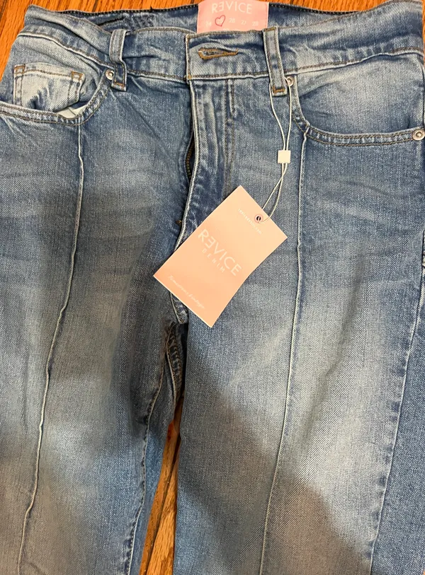 Revice Denim Venus Crops Lightyear Wash - Image 6