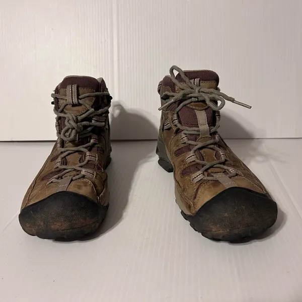 KEEN outdoor brown hiking boots size 8.5 - Image 3