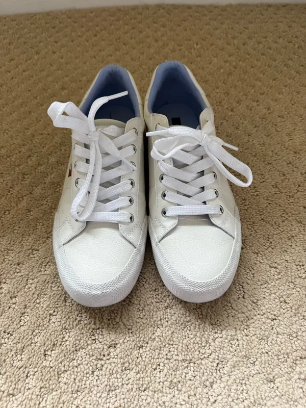 Tommy Hilfiger Sneakers - Image 2