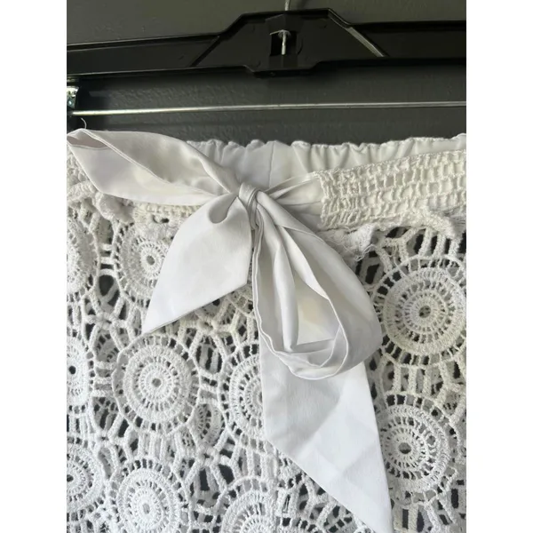 Cynthia Rowley White Crochet Lace Shorts with Tie Waist Size Small - Image 5