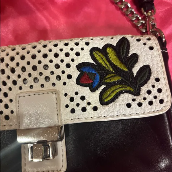 Dream Control-NYC Elegant Black&White PURSE with Floral embroidered Accent - Image 3