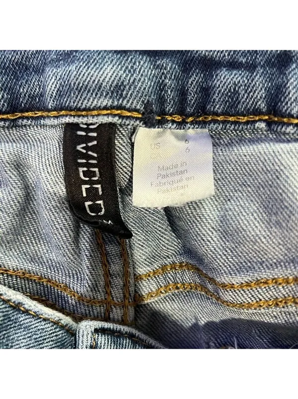 Divided Blue Distressed Jeans Women's - Image 4