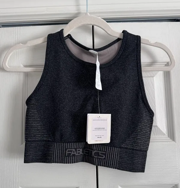 Fabletics NWT Seamless Low Impact Sports Bra And Leggings Set - Image 2