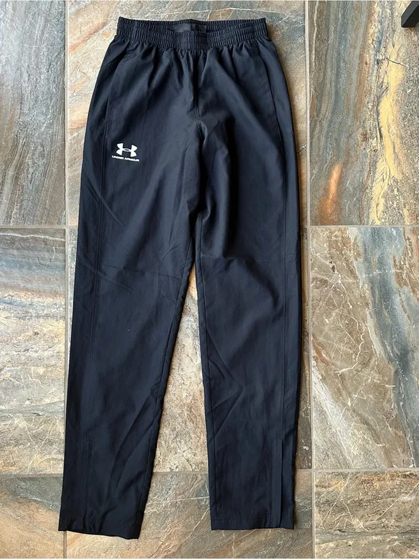Under Armour Women's XS Black Woven Track Pants Mesh Lined Loose Fit Warmups - Image 3