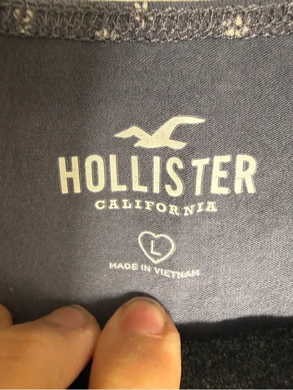 Hollister Blue Floral V-Neck Women's Top Large Cropped - Image 2