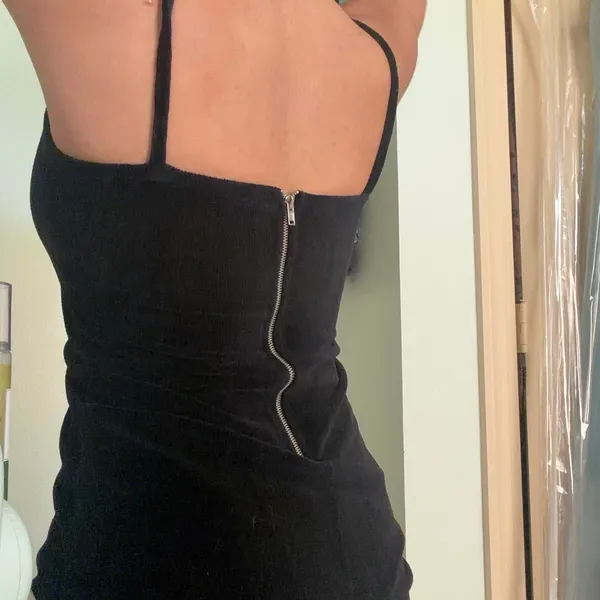 Little Black body on Dress Forever 21 - Image 2