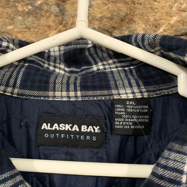 Vintage Blue/White Quilted Interior Alaska Bay Flannel w/ Pockets - Image 4