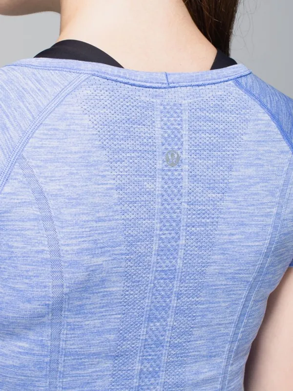 Lululemon Run: Swiftly Tech V Neck Heathered Lullaby Blue Size 6 - Image 6