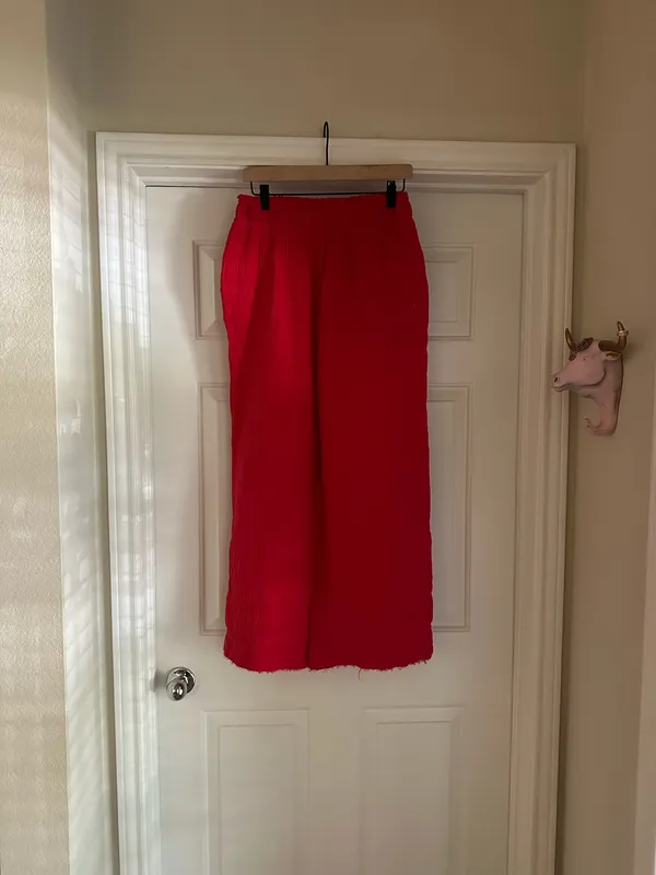 New In Solid Red Crop Top & Pants Set Size L - Image 12
