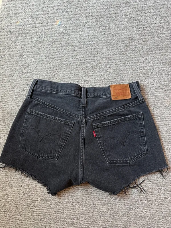 Levi’s 501 Shorts - Image 2