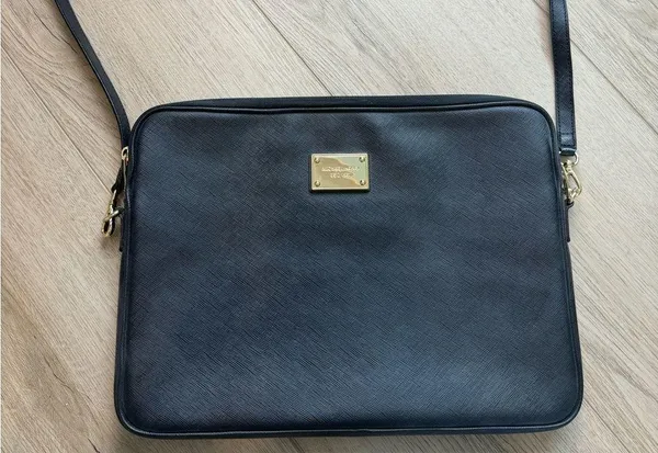 Michael Kors leather laptop/ipad/purse bag - Image 3