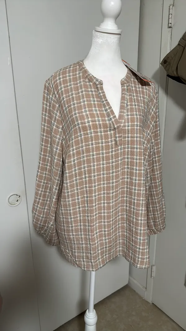 Felina Women Blouse - Image 3
