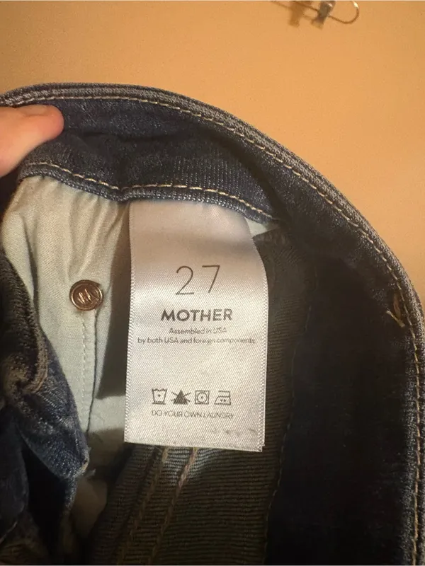 Mother The Looker Ankle Fray Jeans in Girl Crush - Image 6