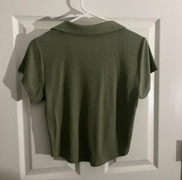 Old Navy Cropped Polo - Image 3