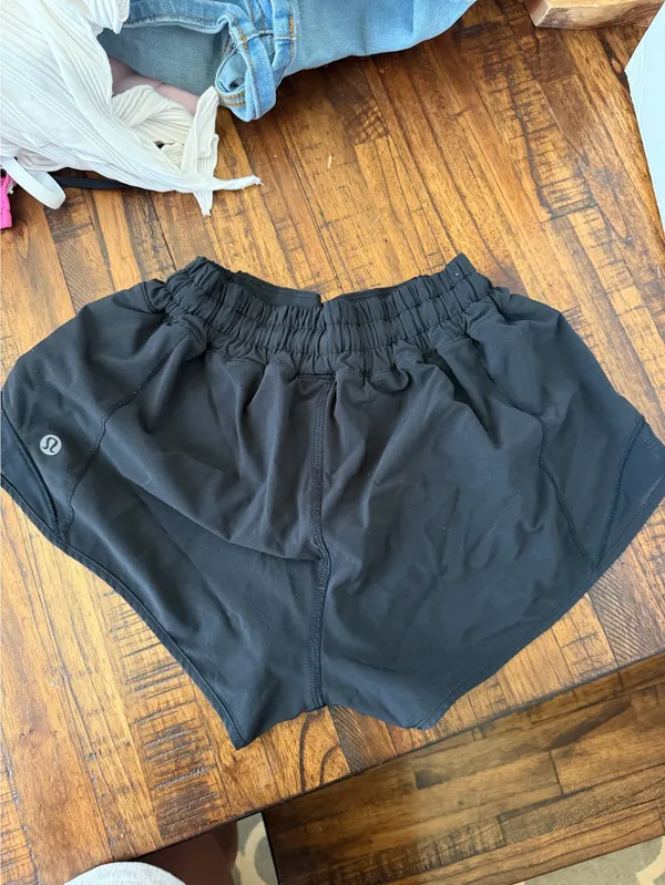 Lululemon Hotty Hot - Image 2