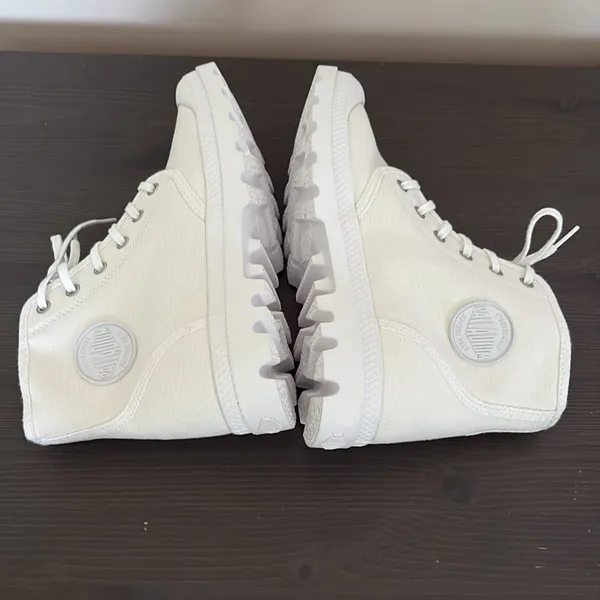 Palladium Pampa Hi Originale High Top Boot White ‎ Mens 7.5 Women’s 9 - Image 8