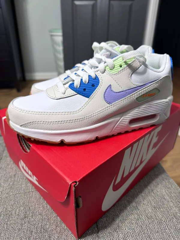 Nike Air Max Shoes - Image 3