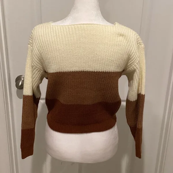 SHEIN V-Neck Sweater in Cream and Brown Tones - Image 2