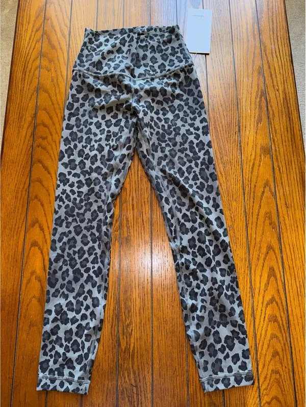 Lululemon Align High Rise 25” True Leopard Black Multi Size 4 NWT - Image 3