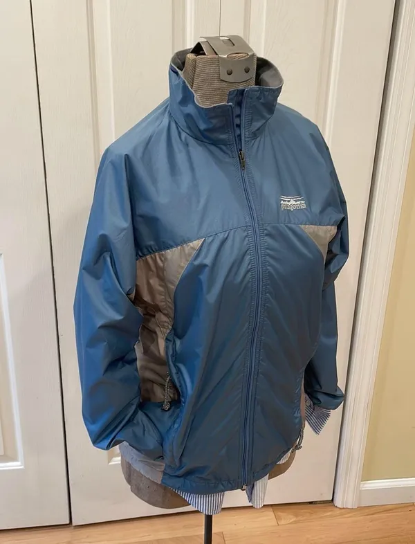 Patagonia Vintage Windbreaker - Image 3
